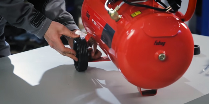 Установка колес на компрессор FUBAG Установка-колес-на-компрессор-FUBAG.jpg